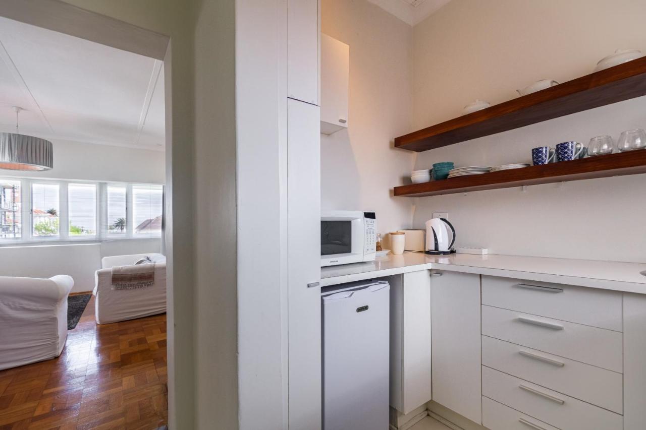 Portswood Mews - Chic White Studio Apartment Green Point Kapstadt Exterior foto